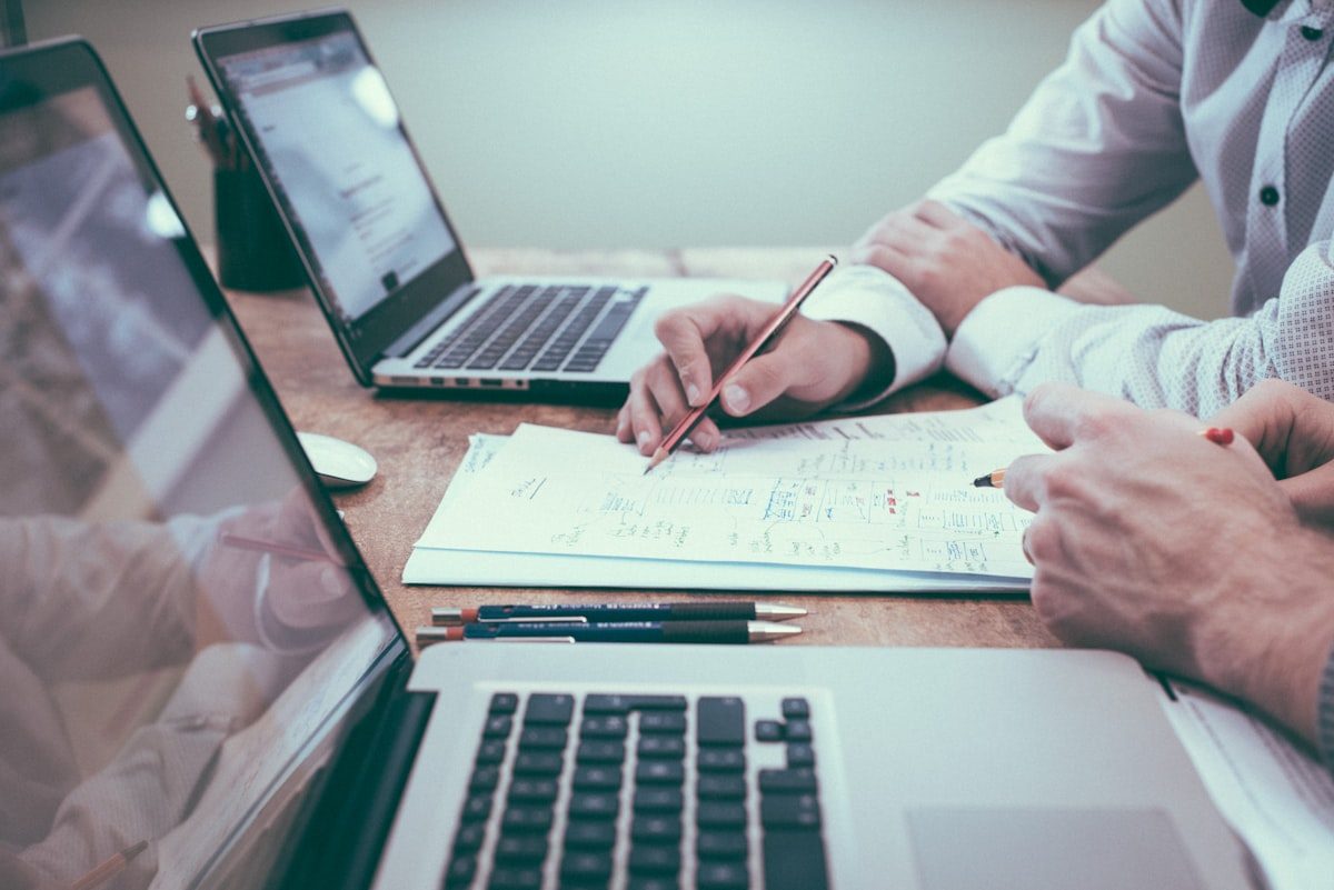 Modello EAS for APS: when to file it and what you risk if you don't